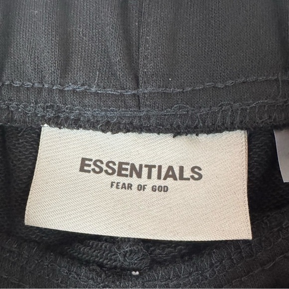Essentials Fear of God Sweatshorts Black XL FW19 100% Cotton Men's Shorts Casual - Picture 3 of 11